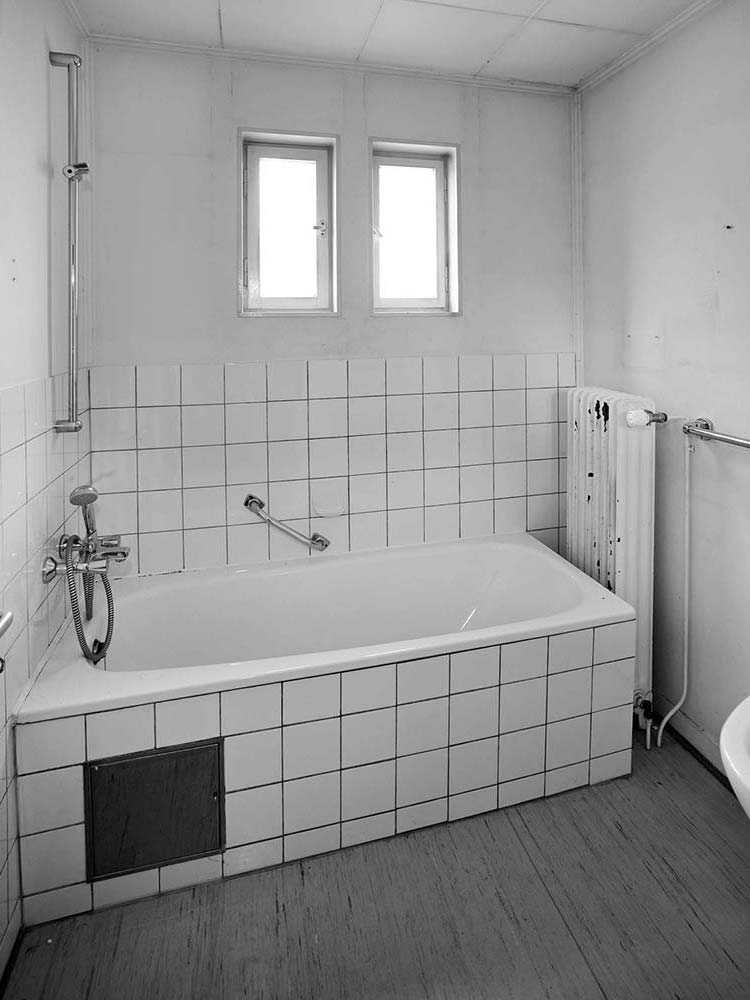 Original-Bad in einem Haus aus dem jahr 1952.